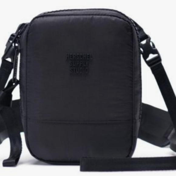 HS8 Crossbody | Studio - Picture 2 of 11
